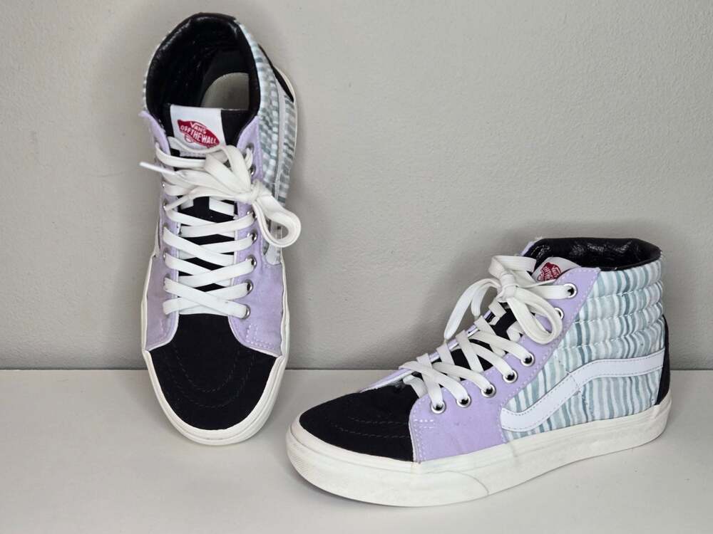Vans Sk8-Hi Women's High-Top Sneakers in Lovely Lavender and Black Floral Check